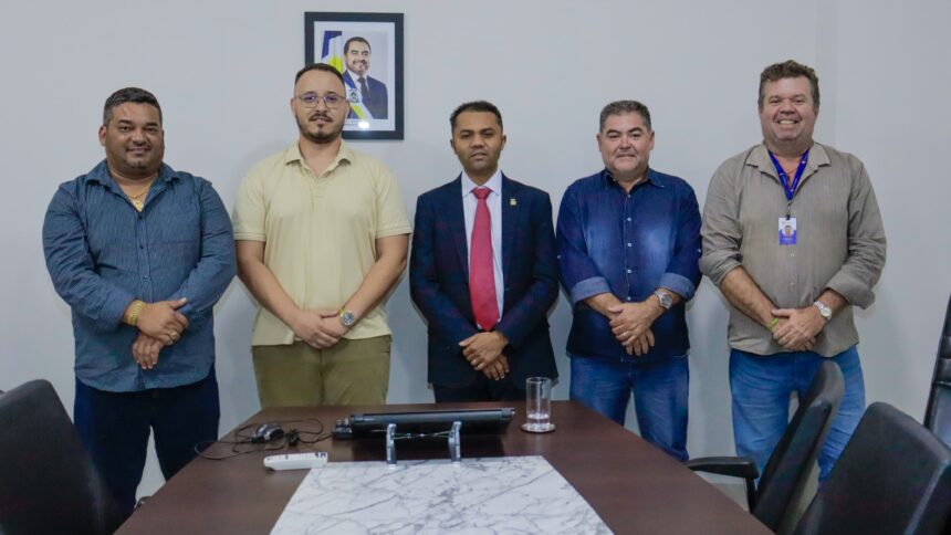 deputado-moisemar-marinho-busca-linha-de-credito-para-microempreendedores-das-praias-de-itaguatins