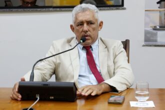deputados-aprovam-politica-de-atencao-a-pessoa-com-parkinson