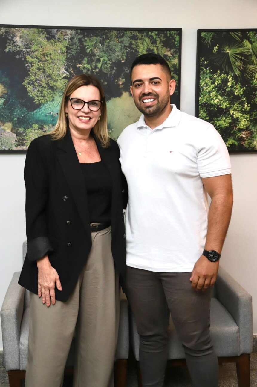 claudia-lelis-destina-r$-100-mil-para-implantacao-de-iluminacao-no-estadio-gentilao,-em-bom-jesus-do