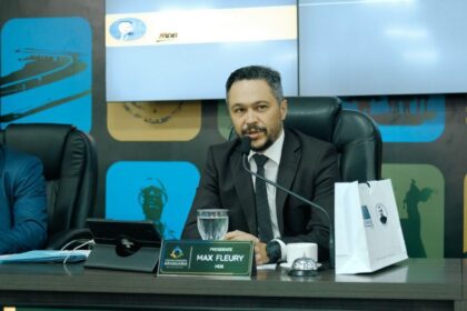 projeto-de-lei-do-presidente-max-fleury-que-cria-o-programa-farmacia-veterinaria-popular-e-aprovado-por-unanimidade-na-camara-de-araguaina