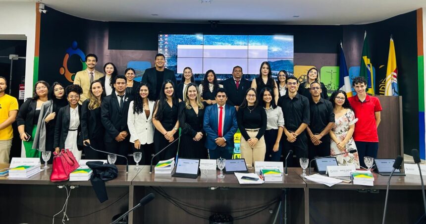 camara-municipal-de-araguaina-realiza-a-7a-edicao-do-projeto-“vereador-por-um-dia”