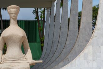 stf-suspende-julgamento-sobre-revisao-da-vida-toda