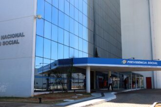 inss:-justica-bloqueia-r$-2,8-bi-de-envolvidos-em-descontos-ilegais