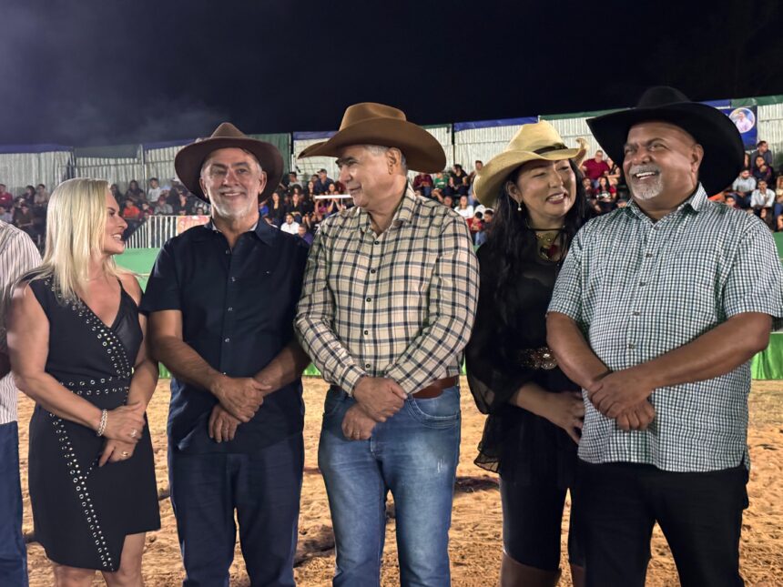 amelio-cayres-prestigia-34a-expoformoso-e-visita-prefeitos-de-alianca-e-brejinho-de-nazare