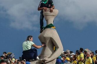 stf-e-unanime-em-manter-condenacao-de-mulher-que-pichou-estatua-com-batom